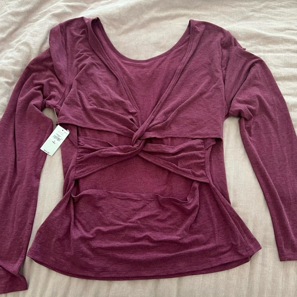 GAP long sleeve new sport top